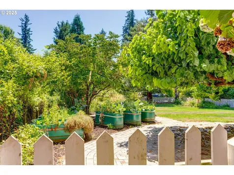 5690 Childs Road Lake Oswego OR 97035