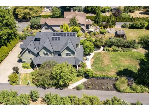 5690 Childs Road Lake Oswego OR 97035