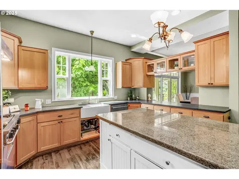 5690 Childs Road Lake Oswego OR 97035