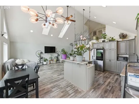 874 N Henry Street Coquille OR 97423