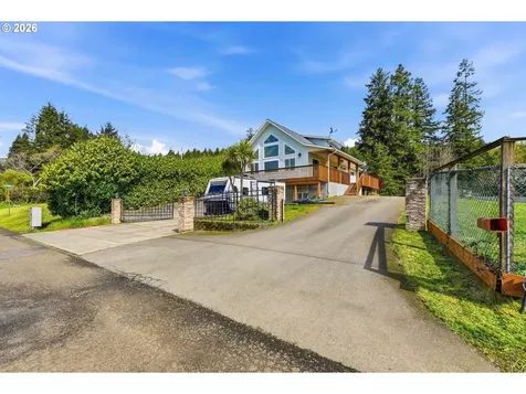 874 N Henry Street Coquille OR 97423