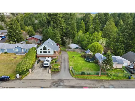 874 N Henry Street Coquille OR 97423