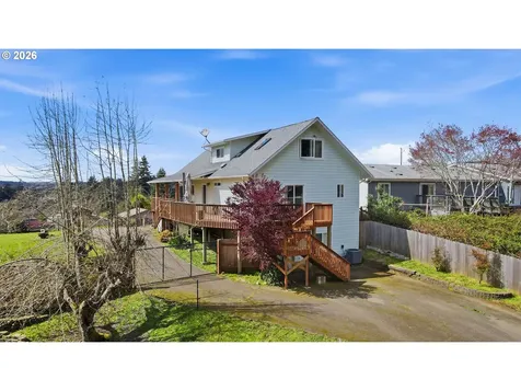 874 N Henry Street Coquille OR 97423