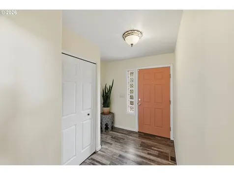 874 N Henry Street Coquille OR 97423