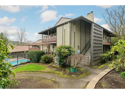 3032 SW Florida Court Portland OR 97219