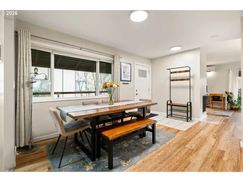 3032 SW Florida Court Portland OR 97219