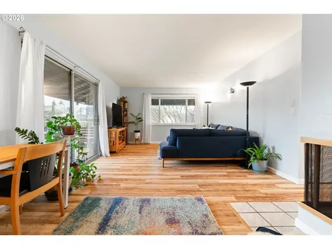 3032 SW Florida Court Portland OR 97219