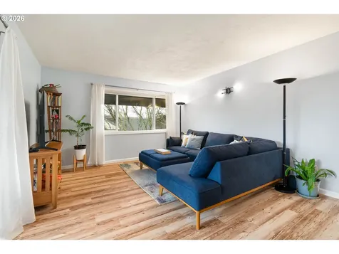 3032 SW Florida Court Portland OR 97219