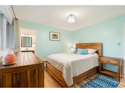 3032 SW Florida Court Portland OR 97219
