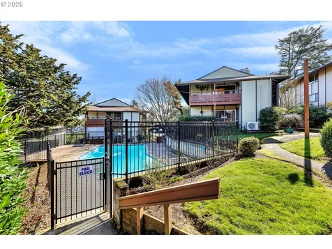 3032 SW Florida Court Portland OR 97219