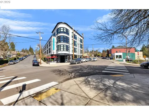 3032 SW Florida Court Portland OR 97219