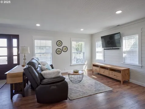 187 Hansen Lane Woodland WA 98674