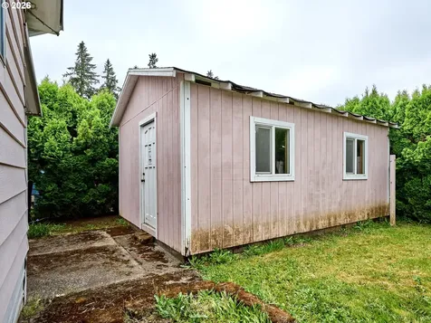 620 SE 2nd Avenue Canby OR 97013
