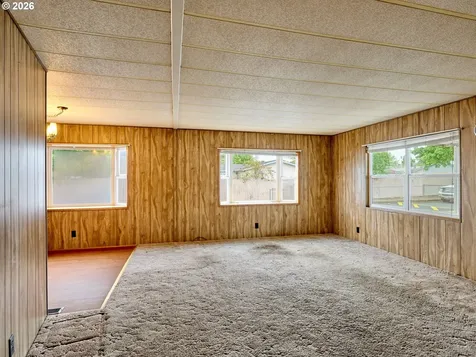 620 SE 2nd Avenue Canby OR 97013