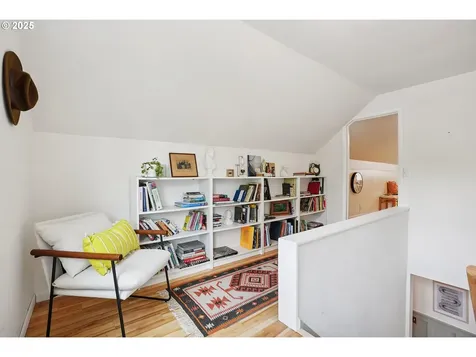 1825 SE Clatsop Street Portland OR 97202