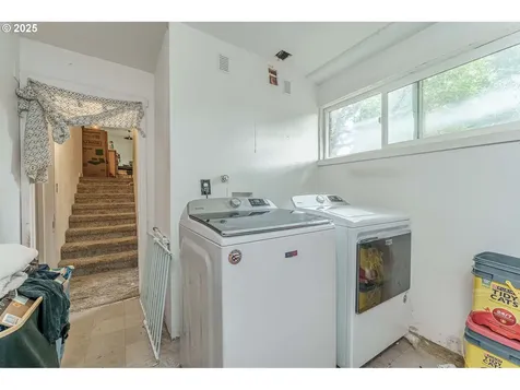 1075 SE Spruce Court Gresham OR 97080