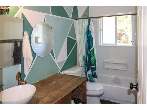 1075 SE Spruce Court Gresham OR 97080