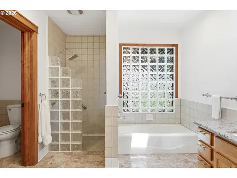 2475 Lariat Meadows Drive Eugene OR 97401