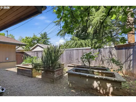 2475 Lariat Meadows Drive Eugene OR 97401