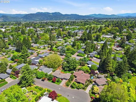 2475 Lariat Meadows Drive Eugene OR 97401