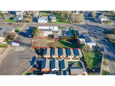 1758 Aguilas Court NE Salem OR 97301