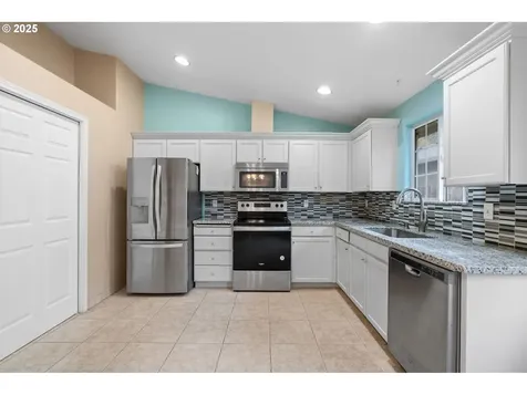 4407 NE 131st Avenue Vancouver WA 98682