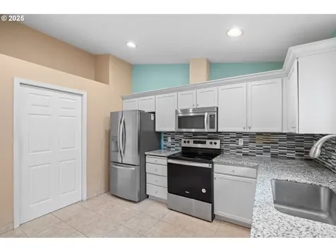 4407 NE 131st Avenue Vancouver WA 98682