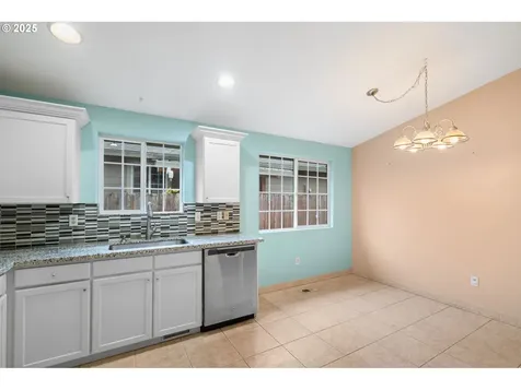 4407 NE 131st Avenue Vancouver WA 98682