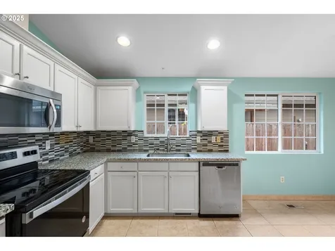 4407 NE 131st Avenue Vancouver WA 98682