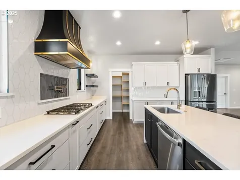 3656 Camina Drive Medford OR 97504