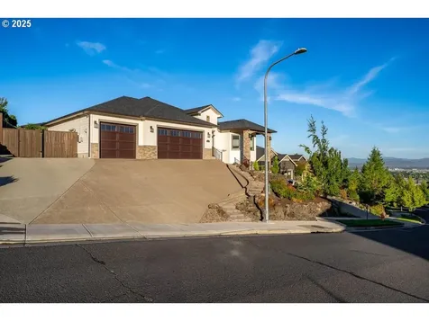 3656 Camina Drive Medford OR 97504