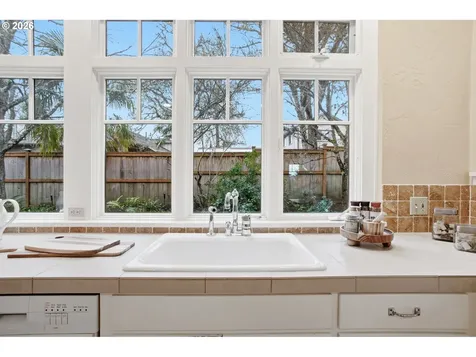 2565 Braewood Lane Eugene OR 97405