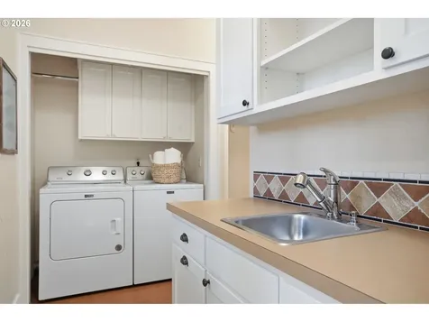 2565 Braewood Lane Eugene OR 97405