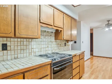 182 Yelton Drive Longview WA 98632