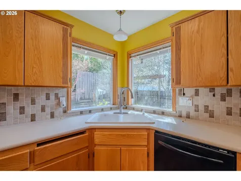 11117 NW 17th Avenue Vancouver WA 98685