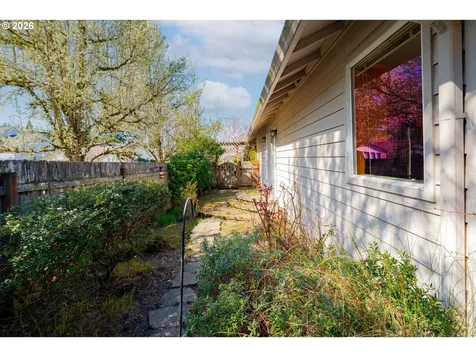 11117 NW 17th Avenue Vancouver WA 98685