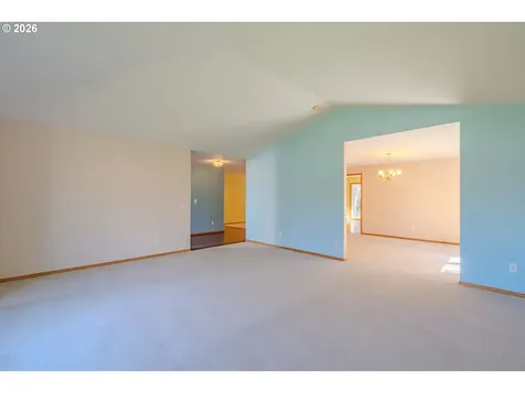 11117 NW 17th Avenue Vancouver WA 98685