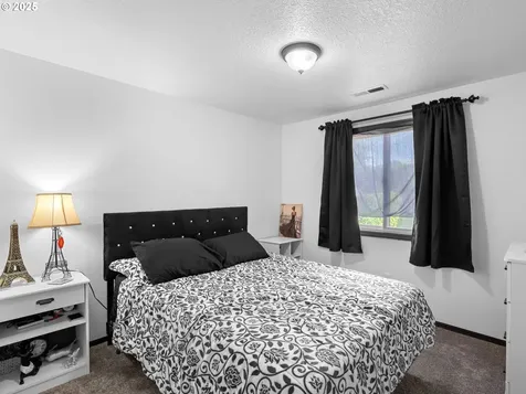 4305 NE 161st Avenue Vancouver WA 98682