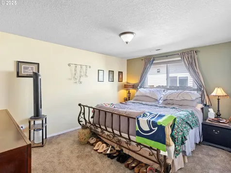 4305 NE 161st Avenue Vancouver WA 98682