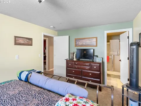 4305 NE 161st Avenue Vancouver WA 98682
