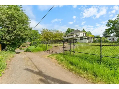 1039 SE 78th Avenue Portland OR 97215