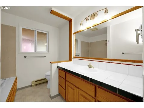 87796 Norman Avenue Veneta OR 97487