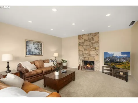 4180 NW Carlton Court Portland OR 97229