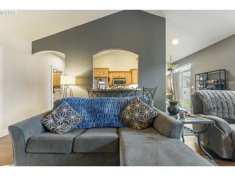 1034 Brenda Avenue Junction City OR 97448