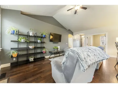 1034 Brenda Avenue Junction City OR 97448
