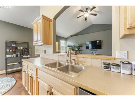 1034 Brenda Avenue Junction City OR 97448