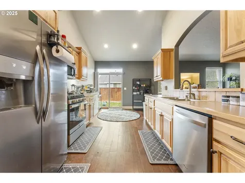 1034 Brenda Avenue Junction City OR 97448