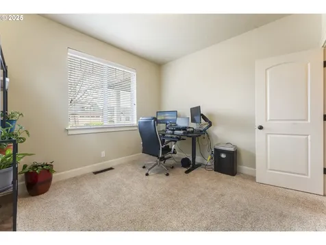 1034 Brenda Avenue Junction City OR 97448