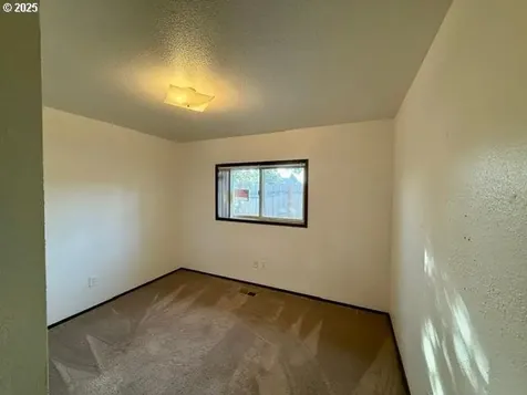 112 NE Cowden Drive Madras OR 97741