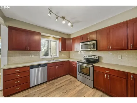 2507 6th Street Tillamook OR 97141